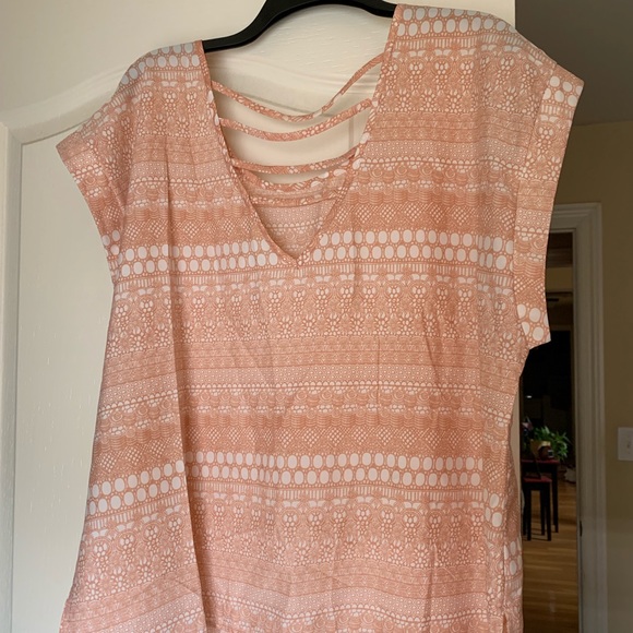 Patterned Top - Picture 2 of 3